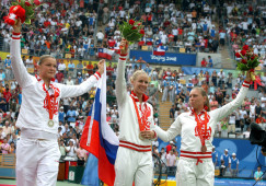 Российских теннисистов допустили к Олимпиаде в Париже: вспоминаем наших чемпионов и призеров