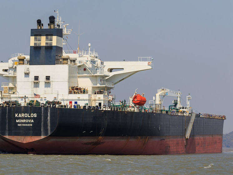 СМИ: Нефтяной флот РФ прекращает ходить под флагами Либерии и Маршалловых островов