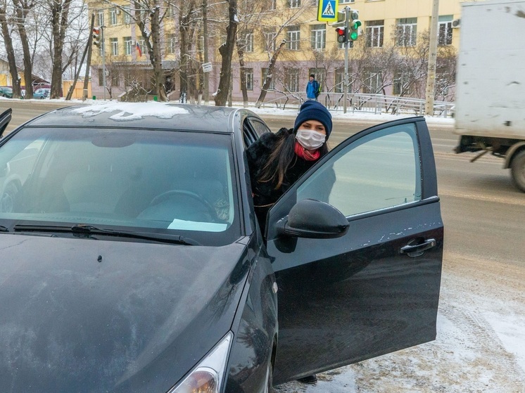 В Челябинске в такси работает женщин больше чем в других российских городах