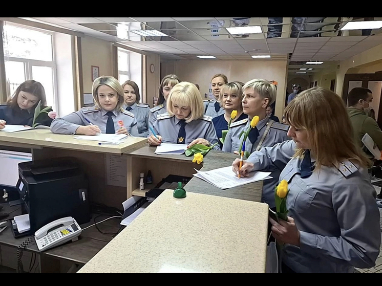 Сотрудницы Смоленского УФСИН приняли участие в акции «Леди в погонах»
