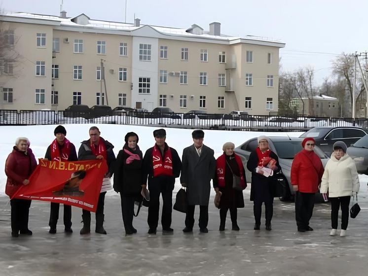 Шатковские коммунисты провели собрание в память 71-й годовщины со дня смерти И.В. Сталина