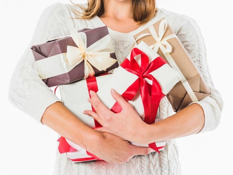 Россиянкам не нравятся сладкие подарки и косметические наборы на 8 Марта