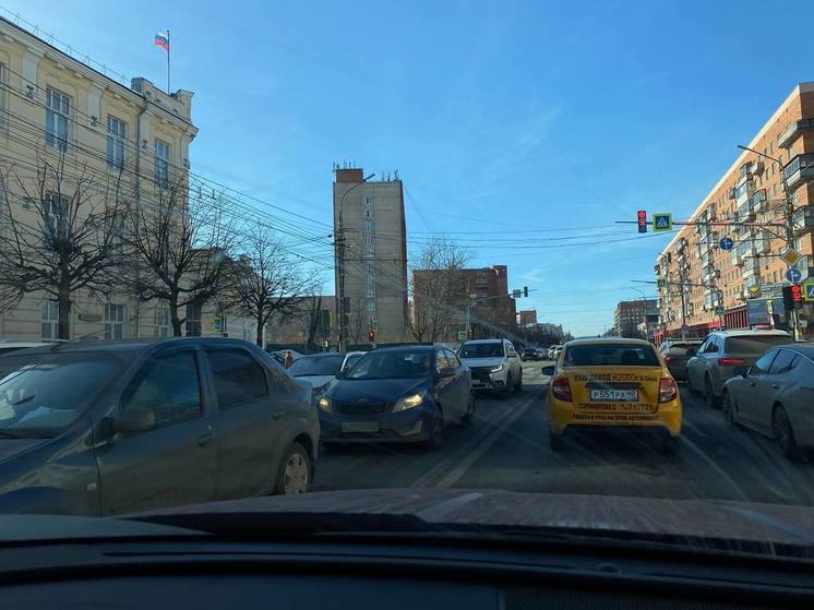Перед 8 марта Тула встала в 6-балльных пробках
