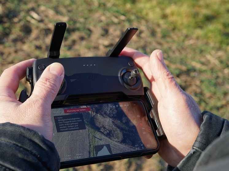 A drone hit a car with a 'devilish' license plate in St. Petersburg