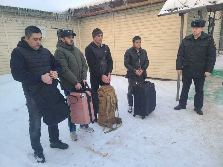 Из Рязанской области четырёх мигрантов выдворили за пределы РФ