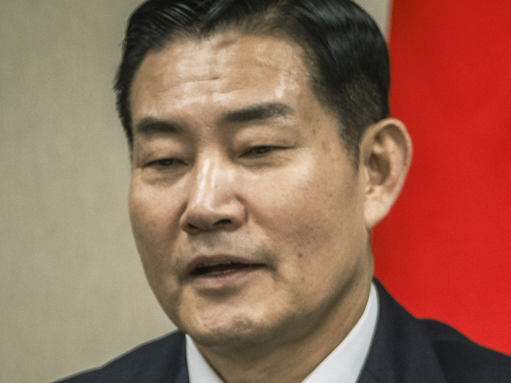 Министр обороны Южной Кореи приказал военным быть готовыми уничтожить КНДР