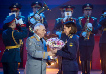 Торжественное мероприятие, посвященное Международному  женскому дню, состоялось 7 марта в Центральном академическом театре Российской Армии