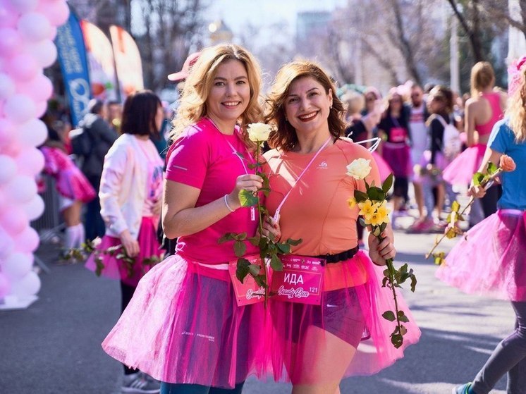 Жительницы Краснодара пробегут по городу в розовых юбках