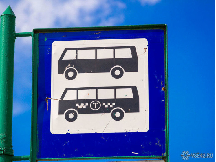 В Кемерове у автобуса протекла крыша