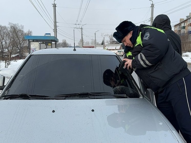 Сотрудникам ГИБДД из Ленинска-Кузнецкого удалось выявить 50 нарушений