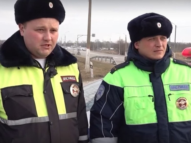 Курские инспекторы ДПС помогли спасти 8-летнюю девочку