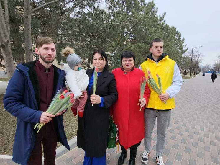 В Арзгирском округе к Международному женскому дню прошла молодёжная акция