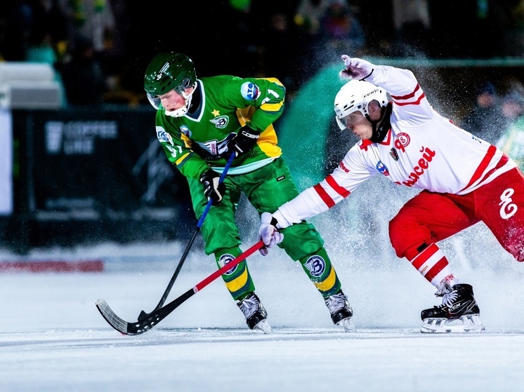 «Водник» вышел в полуфинал Чемпионата России по хоккею с мячом