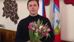Губернатор Орловской области поздравил орловчанок с 8 марта