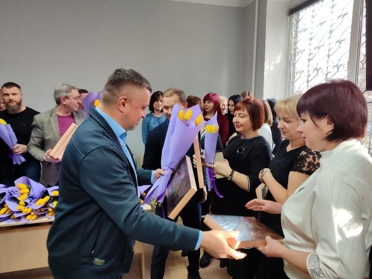 В Минстрое ДНР назвали количество женщин, которые трудятся на республиканских предприятиях