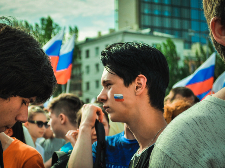 В ДНР отметили заслуги молодежи в приближении победы