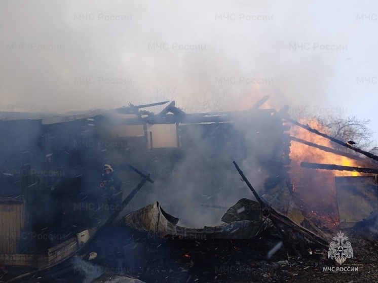 Костромские пожарные 8 марта тушили возгорание в частном доме больше четырех часов