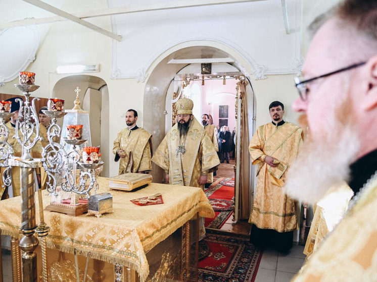 Митрополит Смоленский и Дорогобужский Исидор совершил богослужение в Иоанно-Предтеченском храме города Смоленска