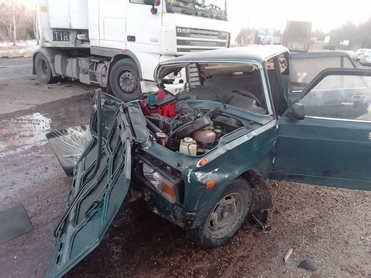 Непристегнутый пассажир «жигулей» скончался в ДТП с фурой в Забайкалье