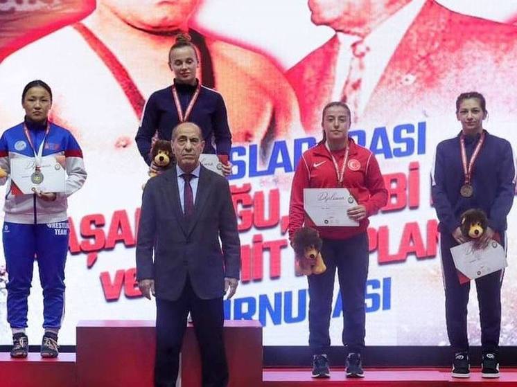 Якутянка завоевала бронзу по вольной борьбе в Турции