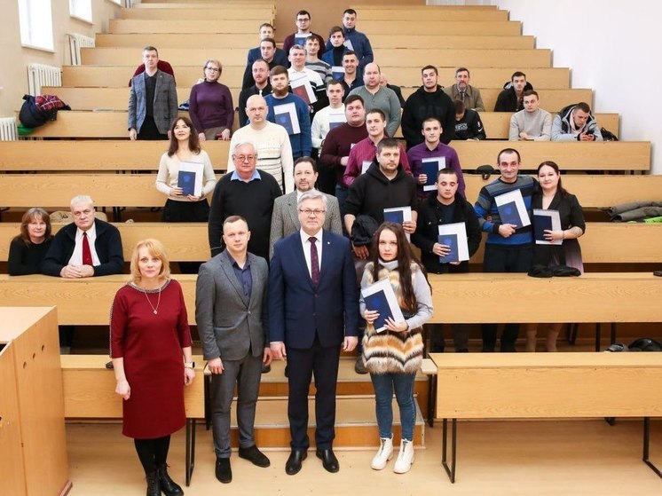 Выпускники технического факультета МелГУ получили дипломы