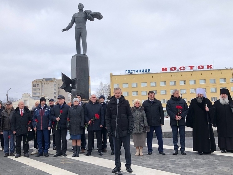 По традиции в Гагарине в День рождения первого космонавта прошел митинг