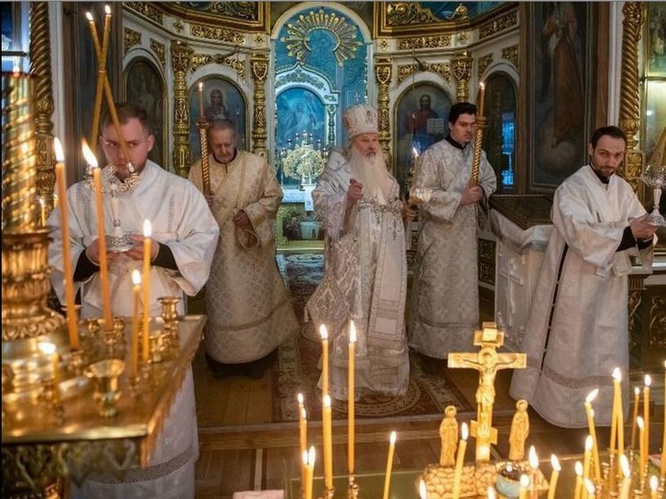 Заупокойное богослужение прошло в Троицком храме Орла