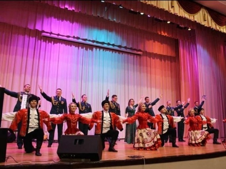 Ансамбль Северо-Кавказского округа Росгвардии поздравил жителей СКФО с 8 марта