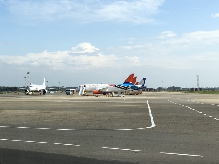 172 пассажира застряли в аэропорту Минвод из-за поломки самолета