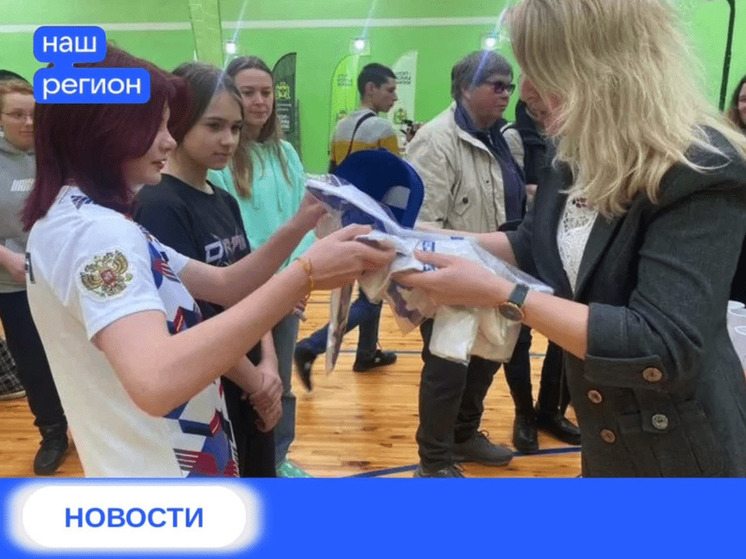 Депутаты Херсонской областной Думы поздравили женщин региона с 8 Марта