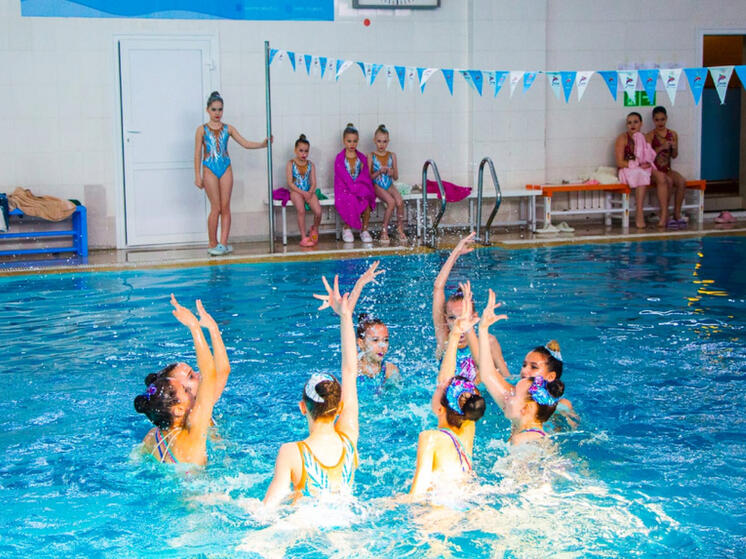 Первые соревнования по синхронному плаванию прошли в Хабаровске