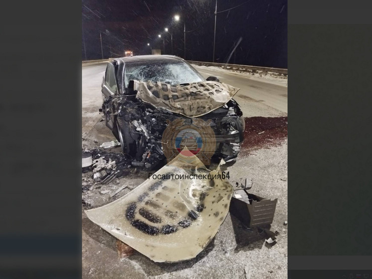 В столкновении Toyota с самосвалом в Саратове пострадали две женщины