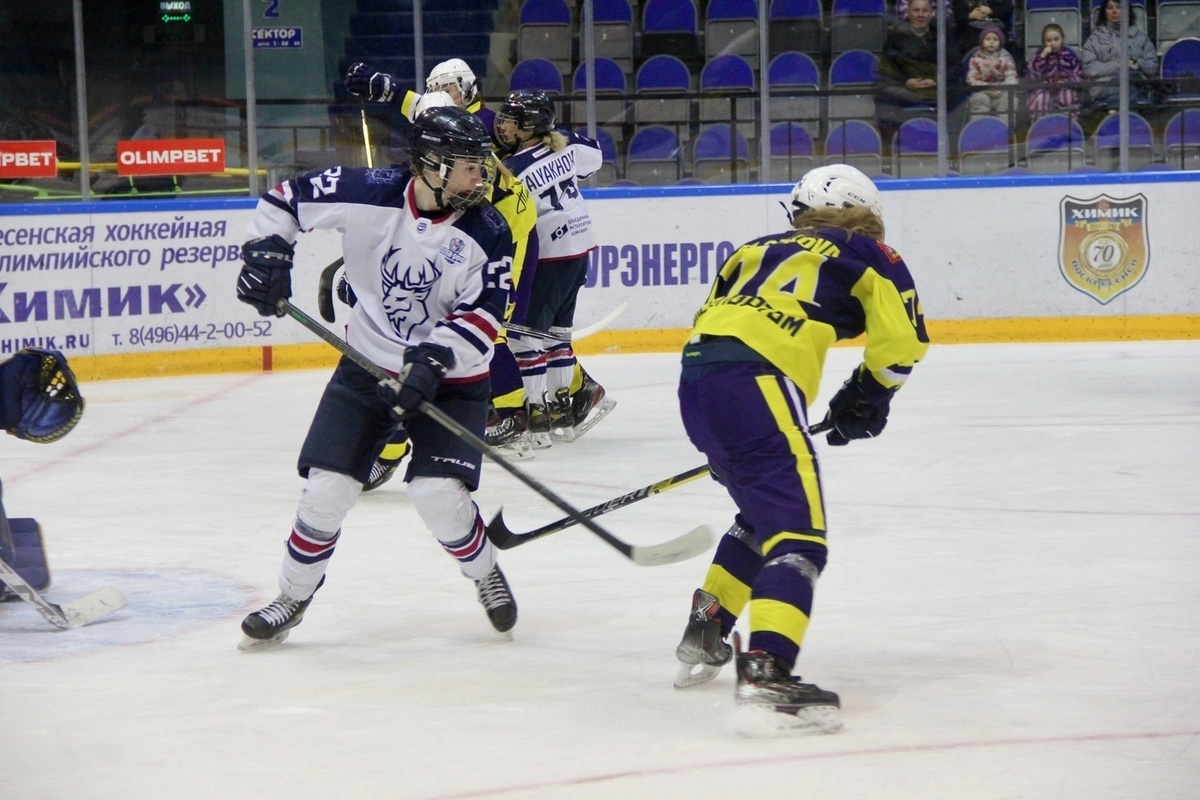 The Torpedo women's team reached the semifinals of the WHL