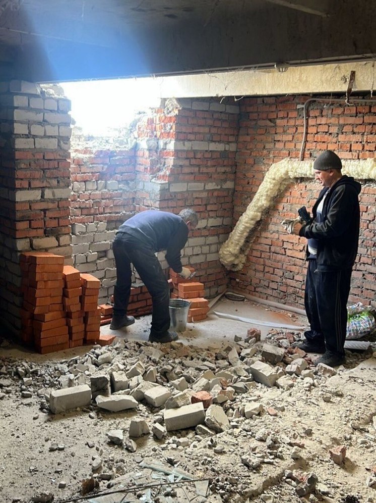 В Курске на восстановление поликлиники от обломков БПЛА требуется 7,5 млн рублей