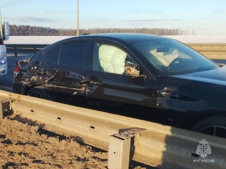 Несколько человек пострадали в ДТП с автобусом на трассе в Калужской области