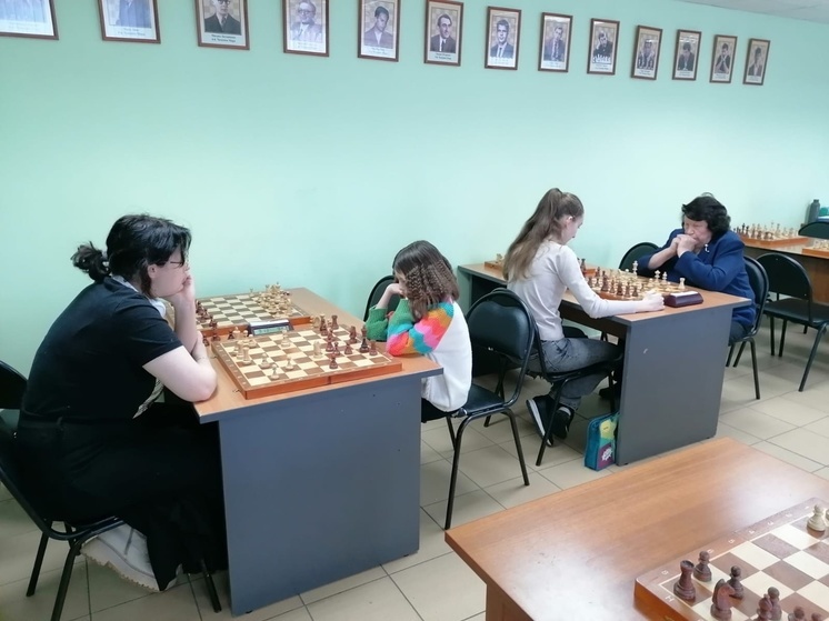 Женщины Серпухова сыграли в шахматы