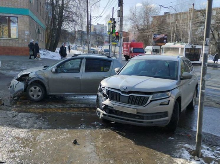 В ДТП на улице Семашко пострадал 55-летний водитель Renault