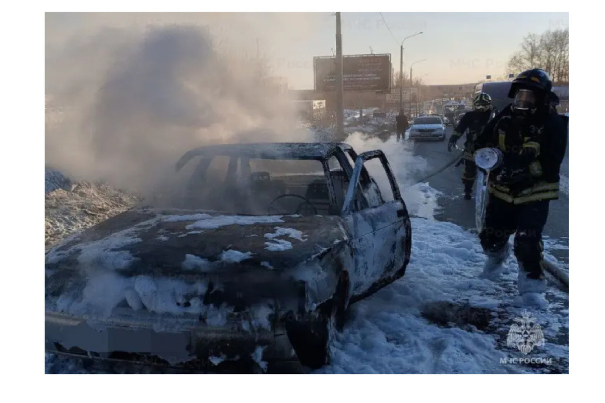 Вчера в Костроме на улице Магистральной сгорел автомобиль
