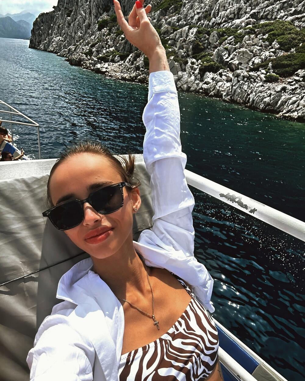 Влада морозова артистка цирка фото 22-летняя артистка цирка Влада Морозова умерла в реанимации: последние фото