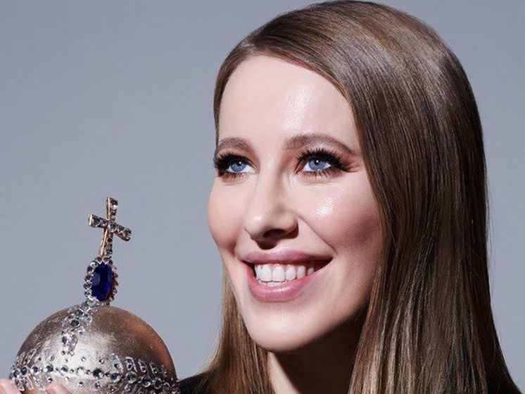 Ксения Собчак сменила имидж и стала брюнеткой