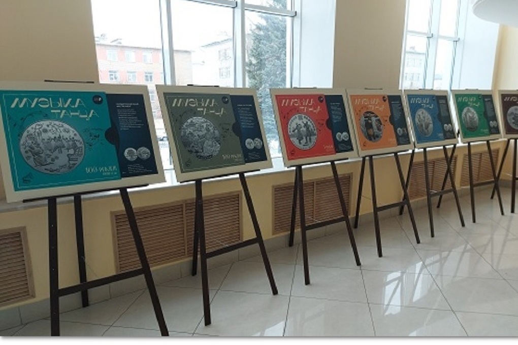 Банк России проводит в Костроме фотовыставку изображений юбилейных монет