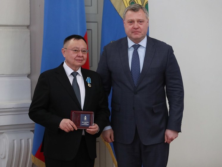 Министр строительства и ЖКХ Файзуллин получил медаль ордена