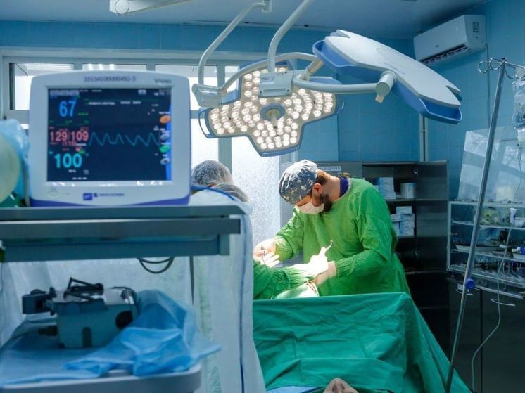 Девушку после падения с 6-го этажа спасли люберецкие медики