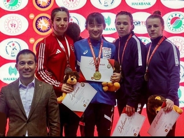 Новгородская спортсменка завоевала бронзу на турнире по вольной борьбе в Турции