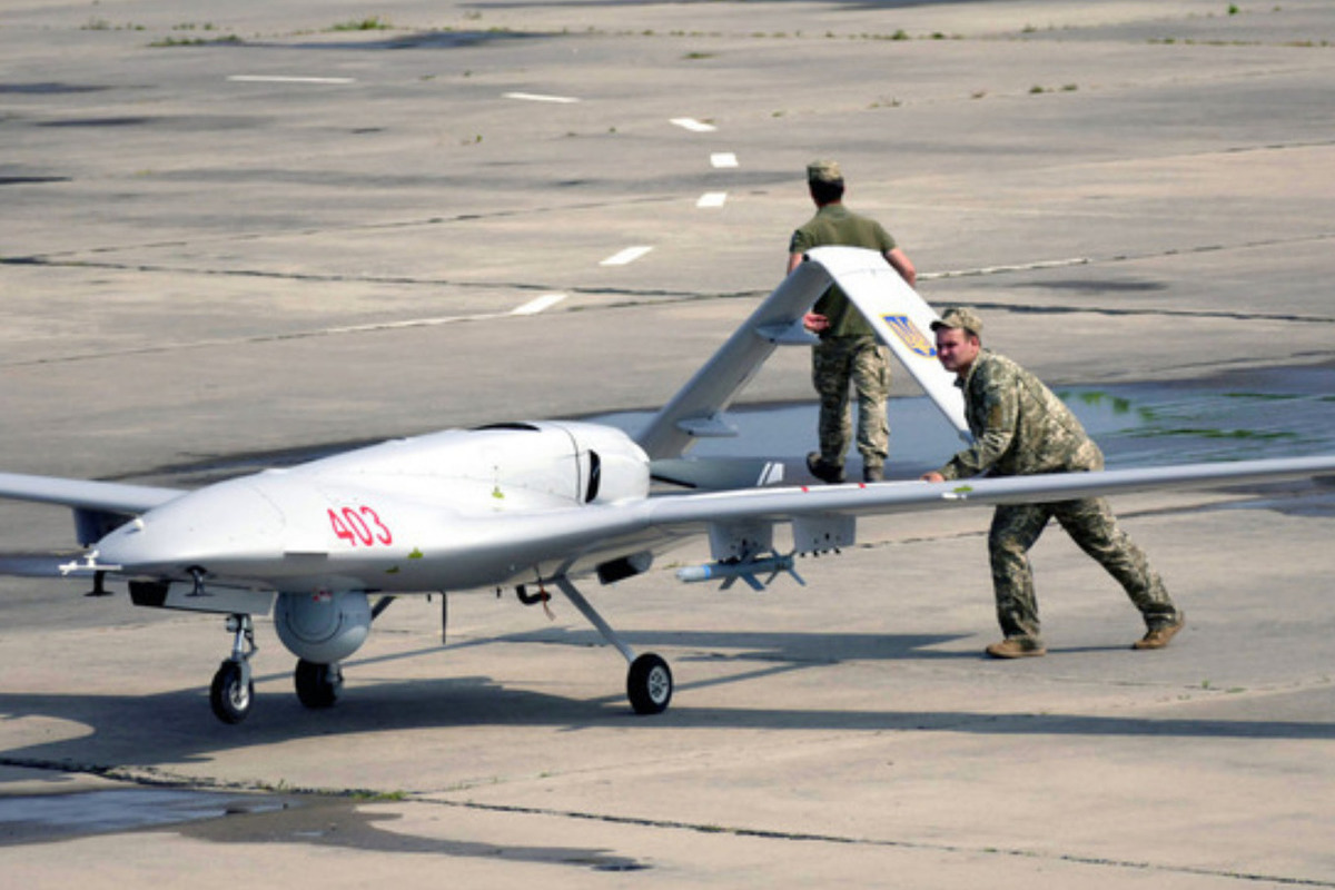 ударный беспилотник «карнивора». энн дроны. Zala 421-16e. квадрокоптер autel evo 2. квадрокоптер в воздухе.