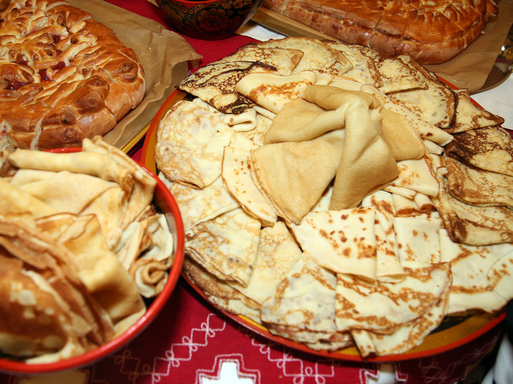 Лучшую начинку для блинов назвал диетолог в Подмосковье