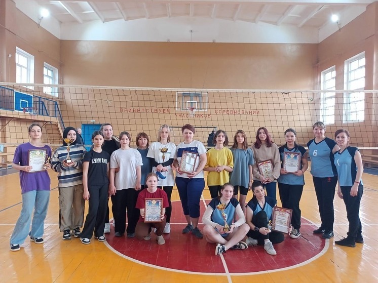 Женщины Калмыкии соревновались в волейболе