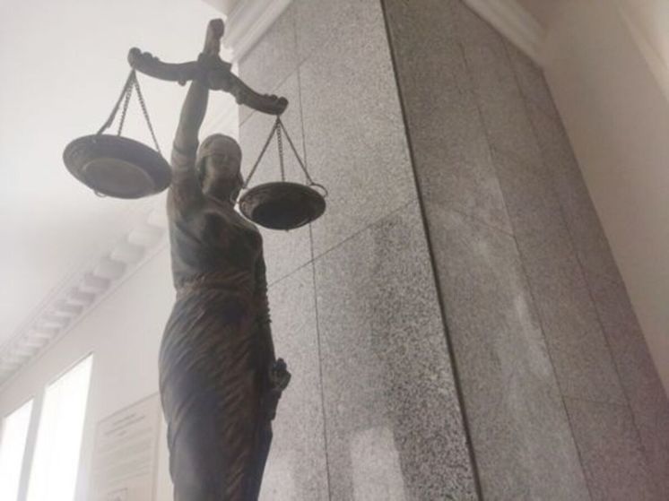 В Ростове под суд пойдет директор гостиницы за падение ребенка с балкона