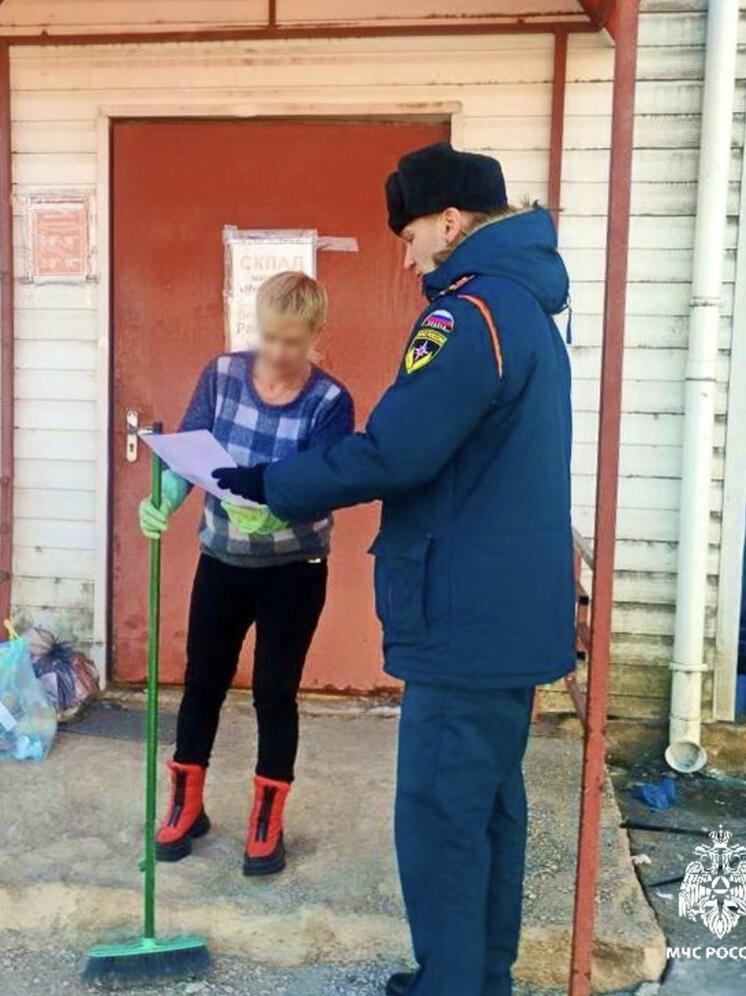 Сотрудники МЧС проводят профилактические рейды в Смоленске и Ярцево