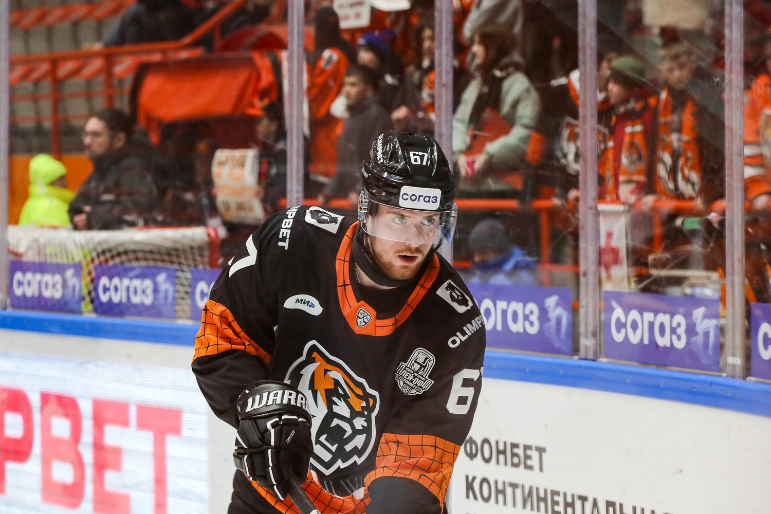 Ностальгия в фотографиях заключительного матча хабаровского «Амура»